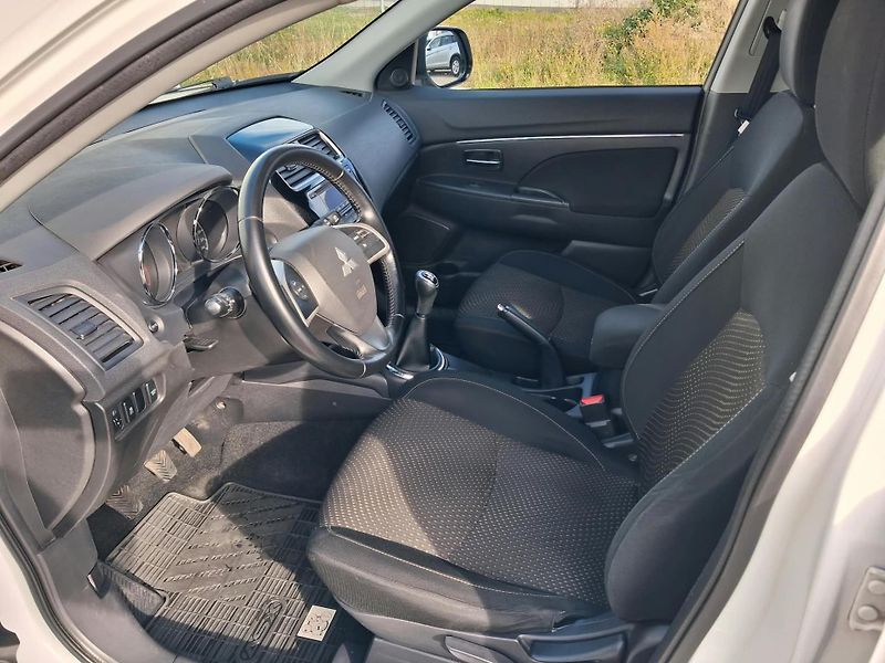 Mitsubishi ASX 1.6 MIVEC 86kW - fotka 11 z 21