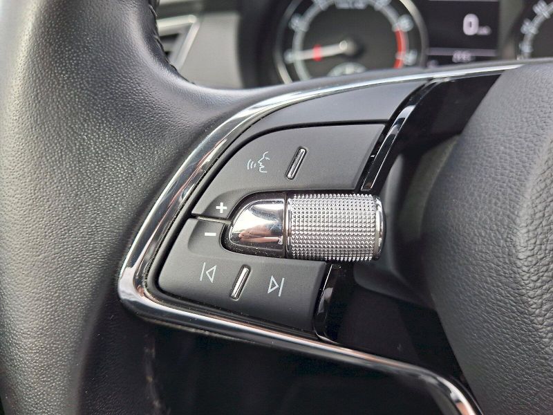 Škoda Fabia (2023) Combi Ambition 1,0TSi 70kW - fotka 27 z 32