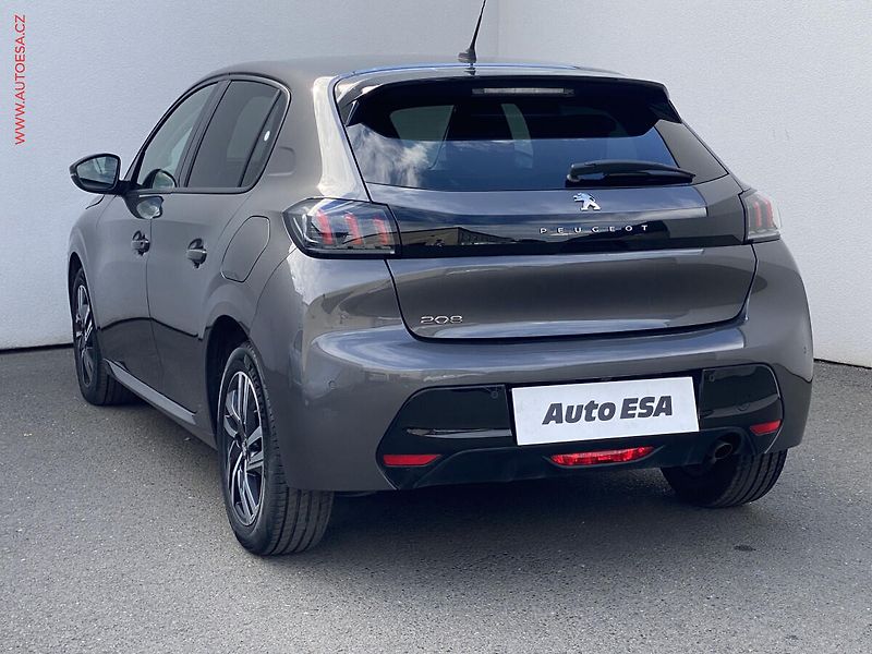 Peugeot 208 (2023) 1.2PT, Allure, LED - fotka 6 z 18