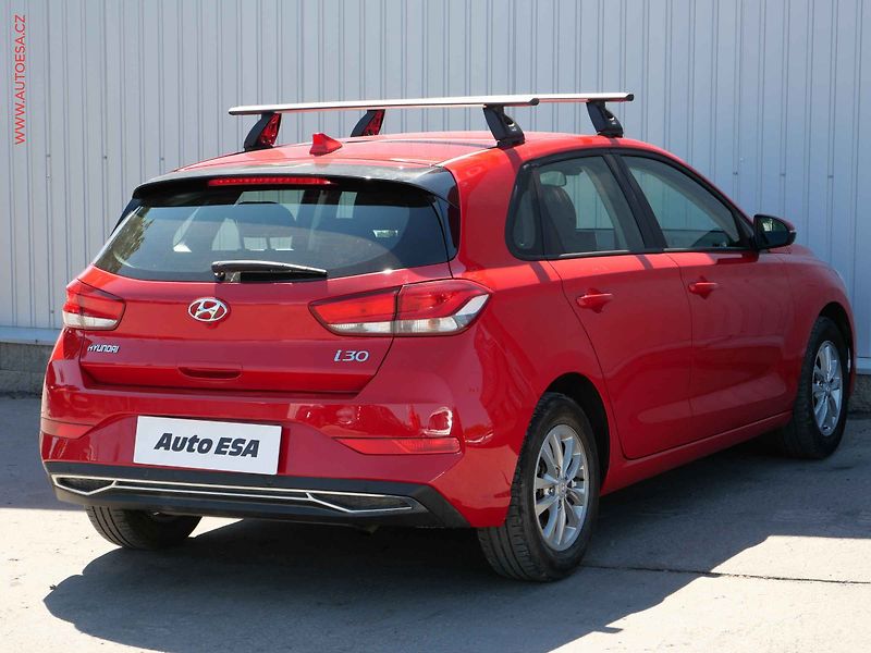 Hyundai i30 (2020) 1.5 DPi, ČR, servis.kniha, AC - fotka 4 z 20
