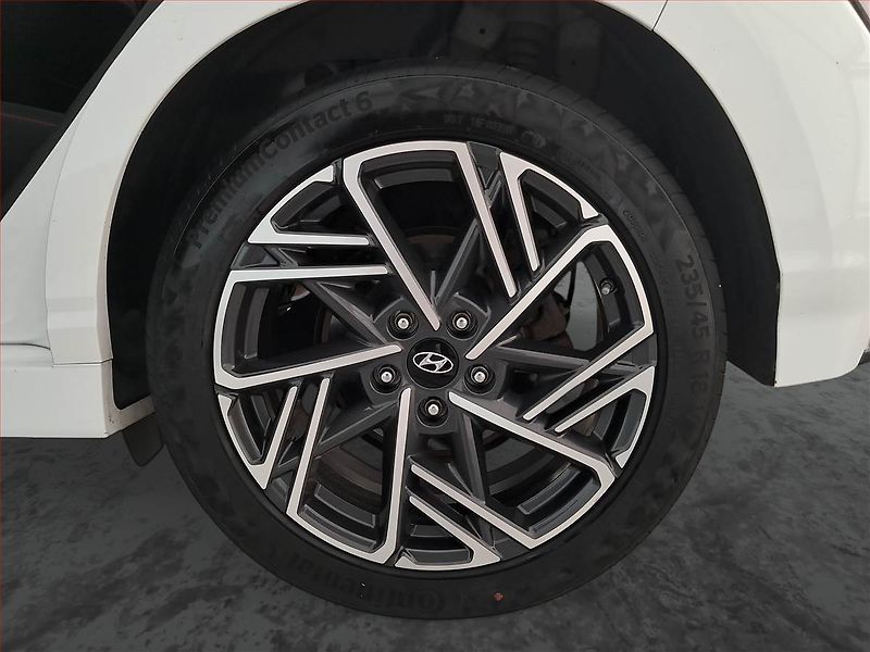 Hyundai Kona (2022) N-Line 1.0 T-GDI, ČR,1.maj - fotka 15 z 20