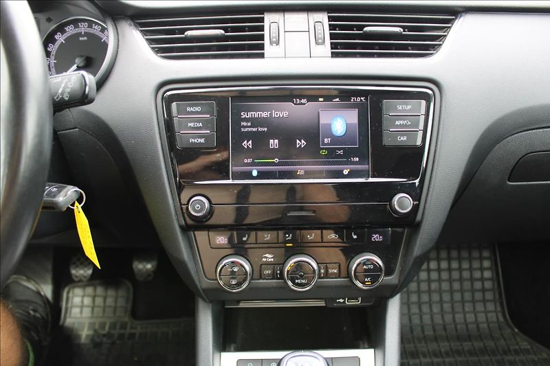 Škoda Octavia 1,5 TSi  AMBITION, DPH, ČR - fotka 21 z 29