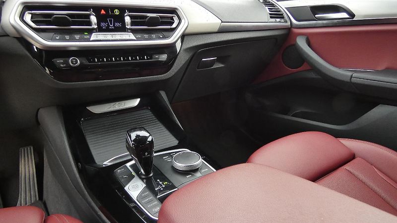 BMW X3 20d xDrive - fotka 6 z 23