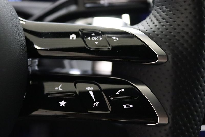 Mercedes-Benz Třídy E 220d 4M AMG Burm NezTop - fotka 17 z 24