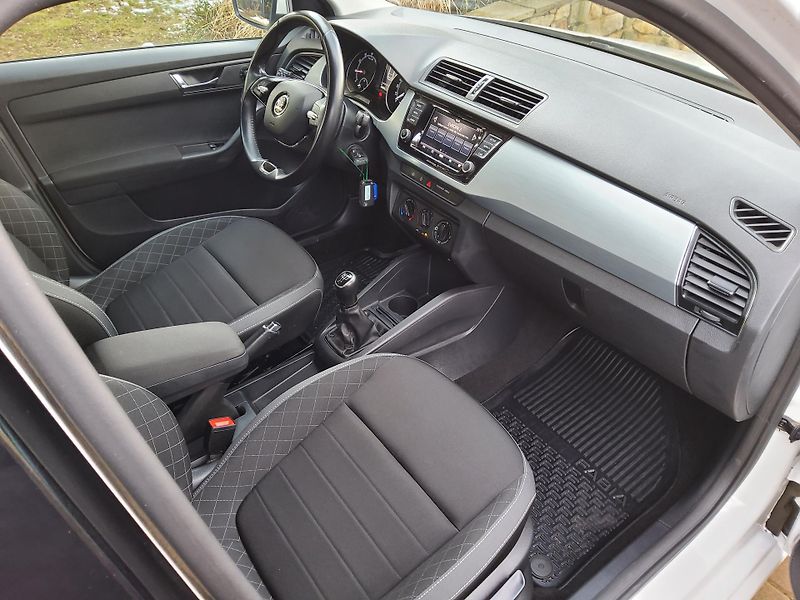 Škoda Fabia (2022) 1.0TSI 70kW Ambition+ 1maj ČR - fotka 9 z 18