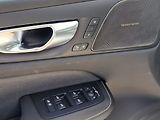 Volvo V60 PLUS DARK B4 FWD 145 kW - náhled 18