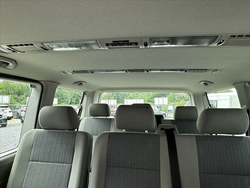 Volkswagen Caravelle 2.0TDI 110kW DSG - fotka 34 z 38
