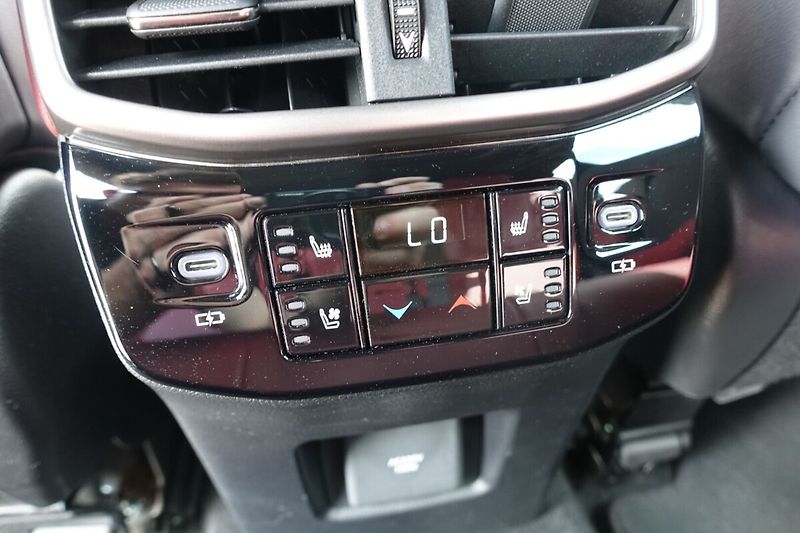 Lexus RX 500h ZLEVNĚNO F Sport Plus Panorami - fotka 27 z 40
