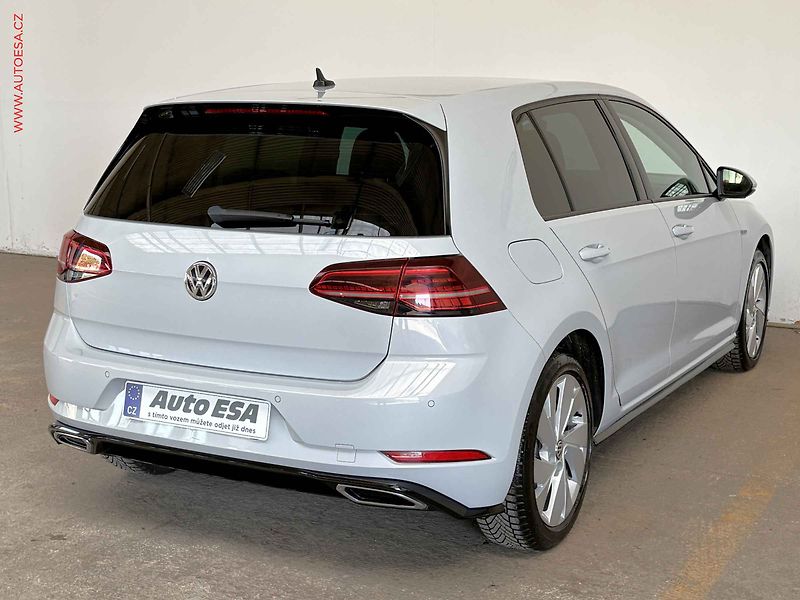 Volkswagen Golf (2019) 1.5 TSI, DSG, STK6/28 - fotka 4 z 17