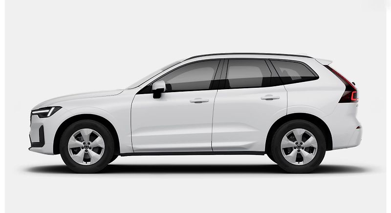 Volvo XC60 (2026) B5 AWD AUT ESSENTIAL - fotka 2 z 13
