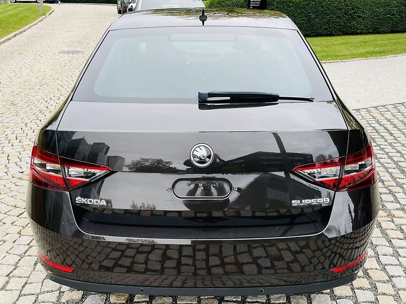 Škoda Superb 1.4TSI 1.MAJITEL KAMERA VÝHŘEV - fotka 15 z 48