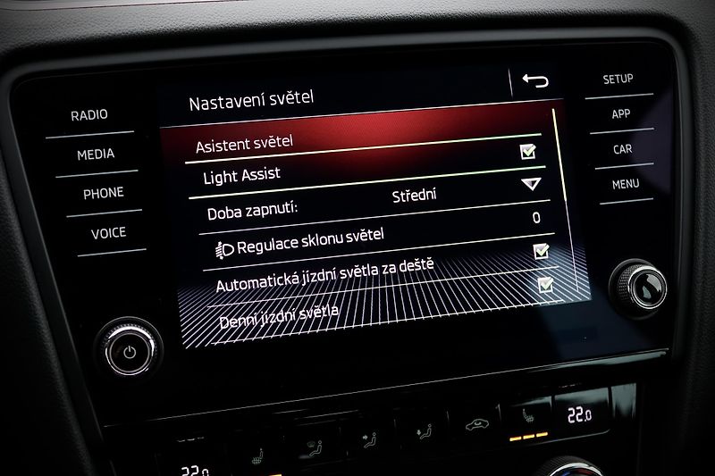 Škoda Octavia 3 FL Combi 1.5 TSI 110 kW DSG - fotka 29 z 39