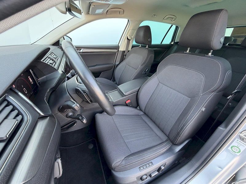 Škoda Superb (2023) 2.0TDI 110kW DSG Style - fotka 6 z 35