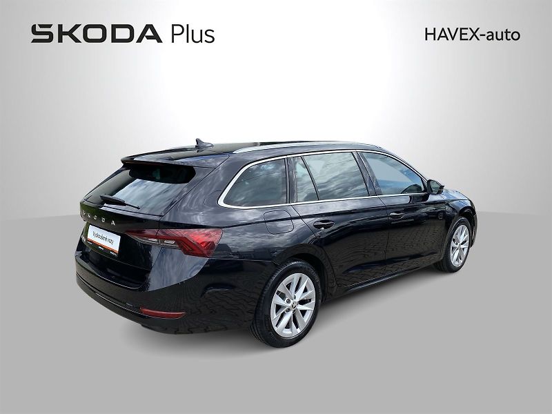 Škoda Octavia (2023) Combi 2.0 TDI DSG Style - fotka 2 z 36
