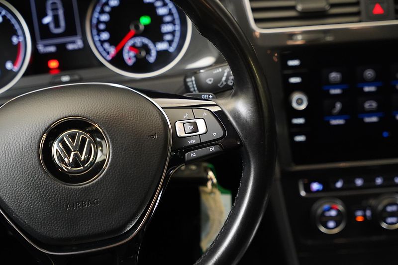 Volkswagen Golf - fotka 16 z 26