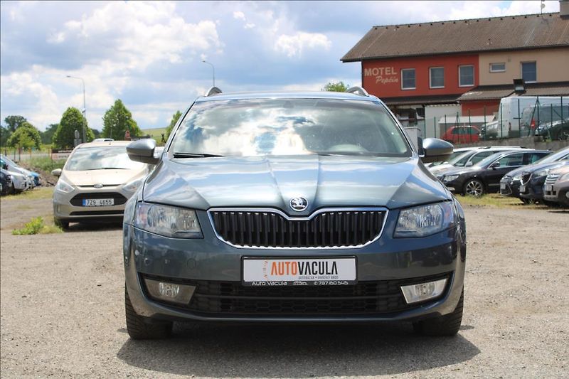 Škoda Octavia 2,0 TDi  AMBITION, DIG. KLIMA - fotka 2 z 23