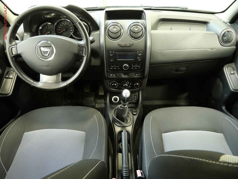 Dacia Duster (2017) 1.6 SCe 4x4, 1.maj,ČR, AC - fotka 8 z 20