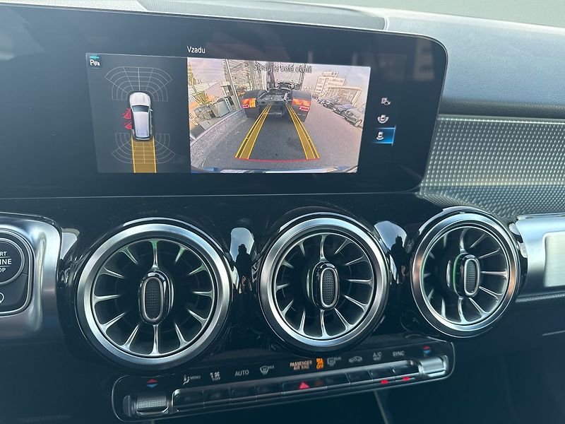 Mercedes-Benz GLB PROGRESSIVE 200d 4MATIC - fotka 18 z 21