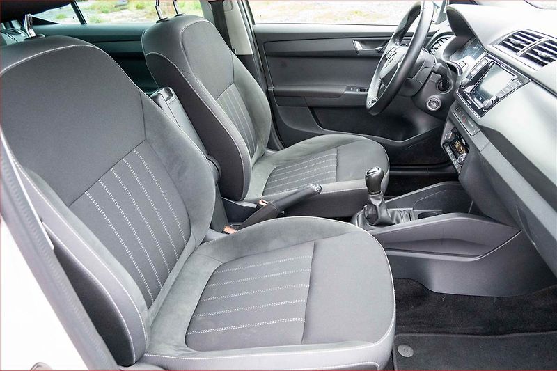 Škoda Fabia (2021) Style 1.0 TSI, ČR,1.maj - fotka 9 z 16