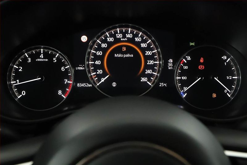 Mazda 3 (2021) 2.0 e-Skyactiv X - fotka 8 z 20