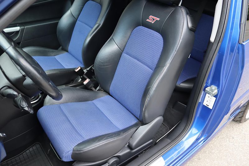 Ford Fiesta ST 2.0i 110kW - fotka 24 z 49