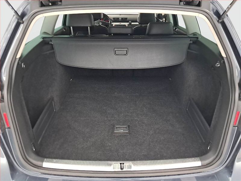 Volkswagen Passat (2008) 2.0 TDI, Automat, nová STK - fotka 14 z 18