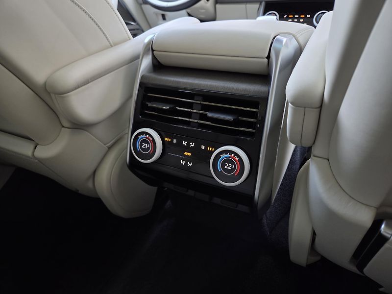 Land Rover Range Rover D350 SV  - fotka 12 z 72