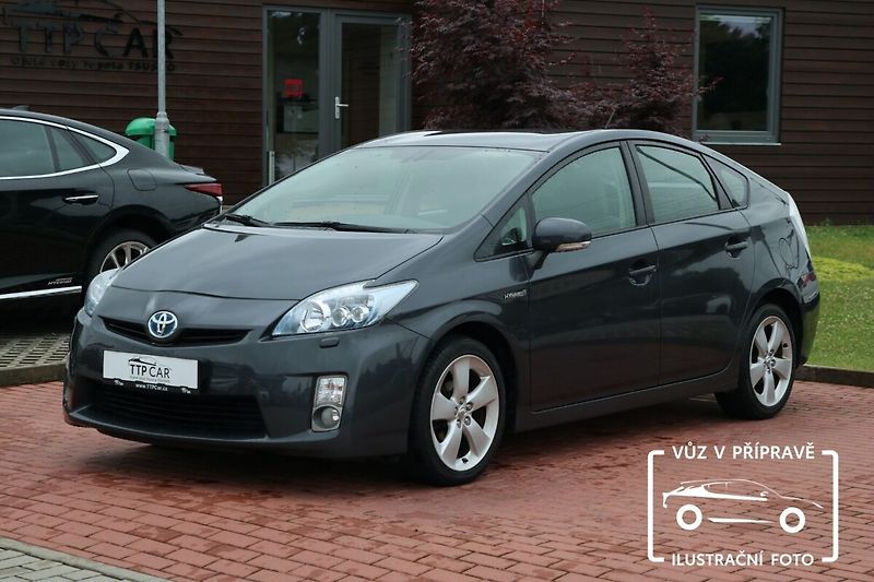 Toyota Prius Plug-in  1,8VVT-i E-CVT - fotografie inzerátu