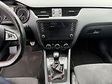 Škoda Octavia 2.0 TDI RS - náhled 17