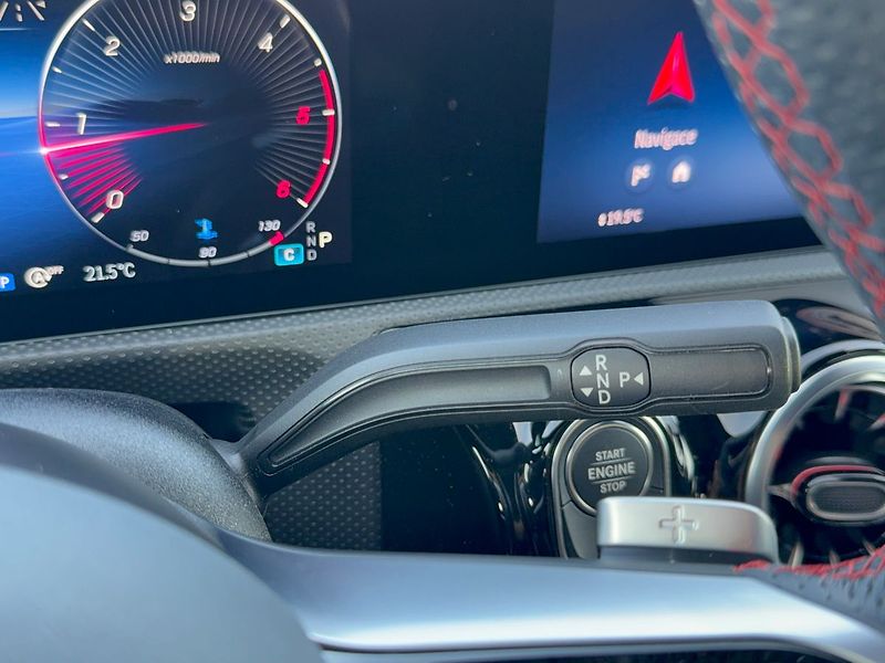 Mercedes-Benz CLA 200 d AMG Style - fotka 20 z 37