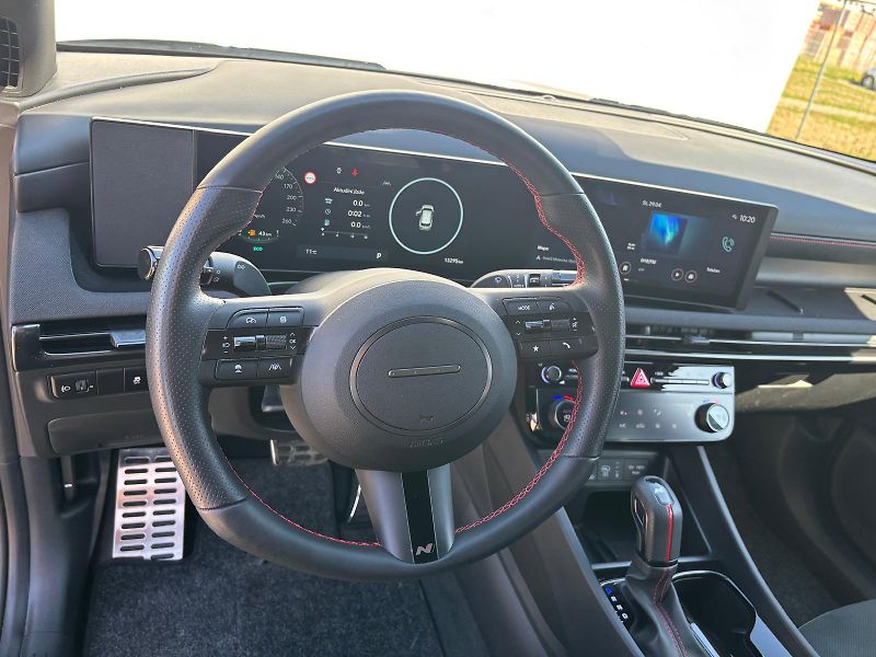 Hyundai Tucson 1.6 T-GDI DCT 118kW N-Line - fotka 14 z 29