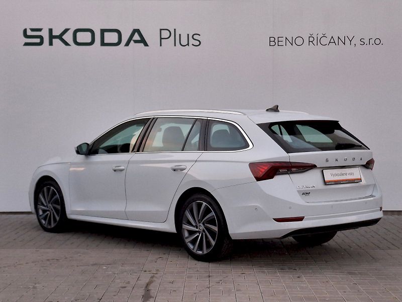 Škoda Octavia (2022) Combi Style Plus 2,0TDi 110kW - fotka 10 z 35