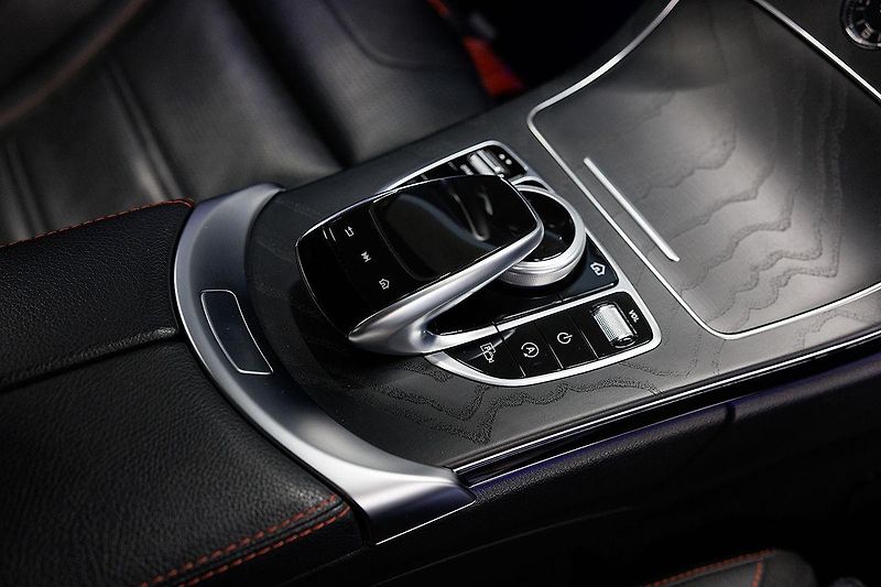 Mercedes-Benz Třídy C (2019) C43 AMG T V6 Biturbo - fotka 22 z 43