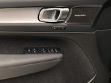 Volvo XC40 (2026) B3 AUT DARK PLUS - náhled 26