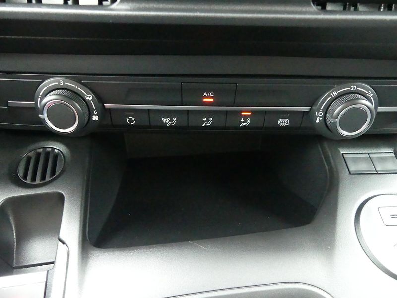 Citroën Berlingo (2026) VAN L2 1000 BlueHDi 130 MAN6   - fotka 15 z 18