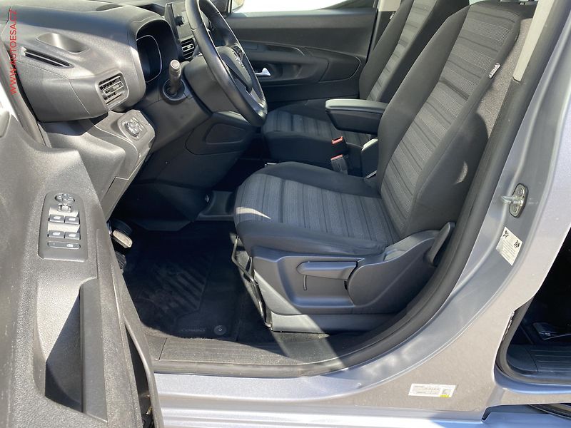 Opel Combo (2018) 1.5CDTi, ČR, 96kW, servis - fotka 9 z 19