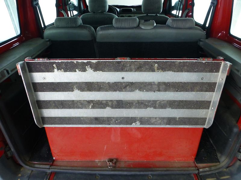 Renault Kangoo (2006) 1,2i*KLIMA**RAMPA NA VOZÍK!!!! - fotka 19 z 22