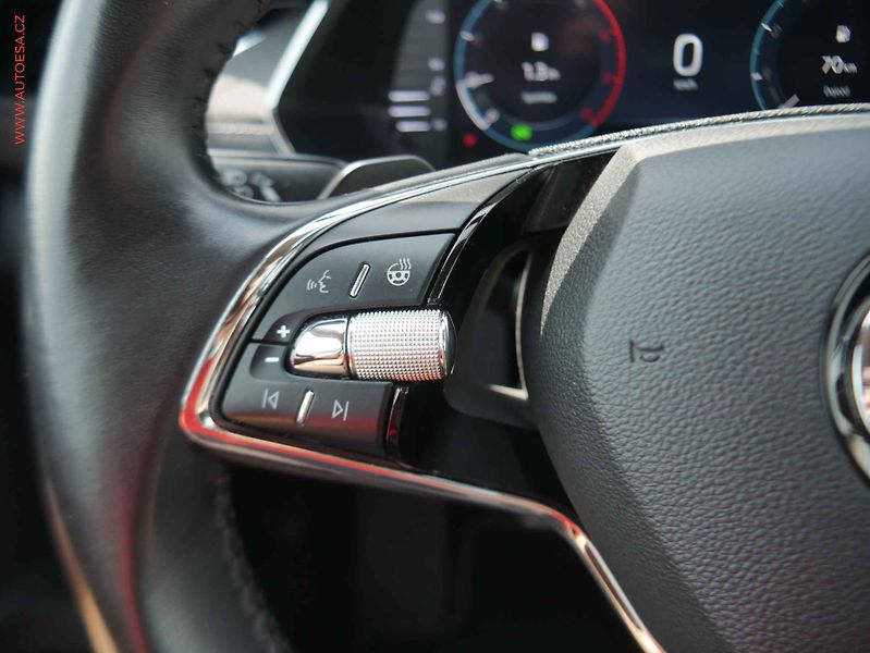 Škoda Octavia (2021) 2.0TDi, ČR, DSG - fotka 14 z 17