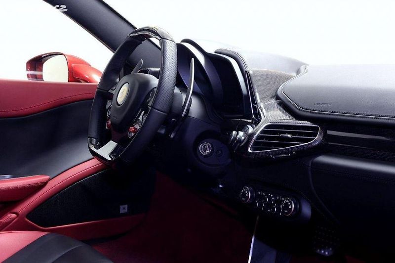 Ferrari 458 Spider Nové ! Top Výbava LIFT - fotka 18 z 33