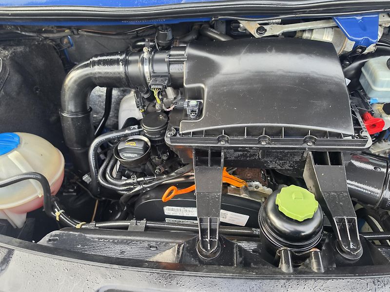 Volkswagen Crafter 2.5 TDI 100kw 6ti 8 Paleta - fotka 37 z 37