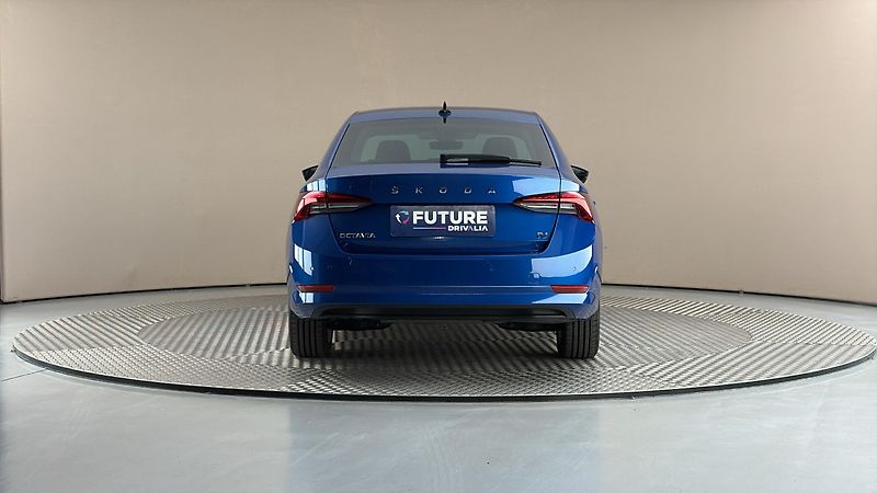 Škoda Octavia 1.4 TSI iV DSG Ambition - fotka 5 z 27