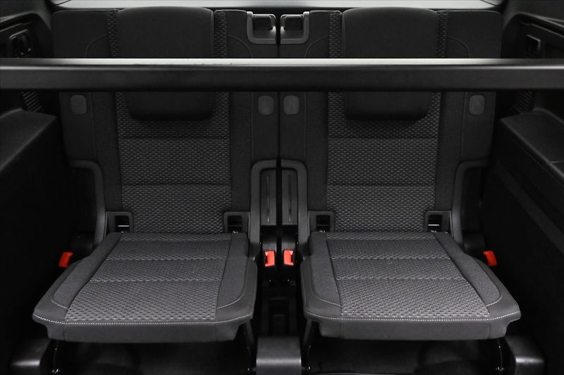 Volkswagen Touran 2,0 TDI 110KW DSG 7míst Záruka - fotka 30 z 34