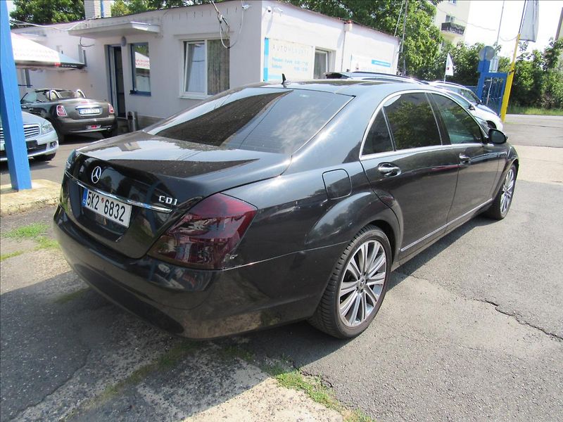 Mercedes-Benz Třídy S 3,0 CDi S320 173kW Long - fotka 4 z 32