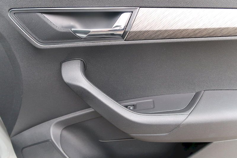 Škoda Karoq (2025) Top Selection 1.5 TSI 110 kW - fotka 25 z 28