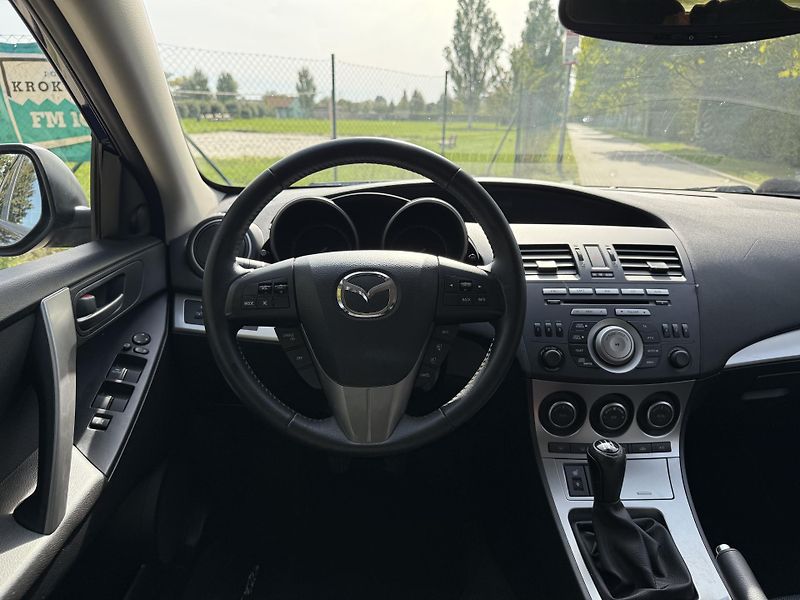 Mazda 3 1.6 Active Plus - fotka 22 z 31