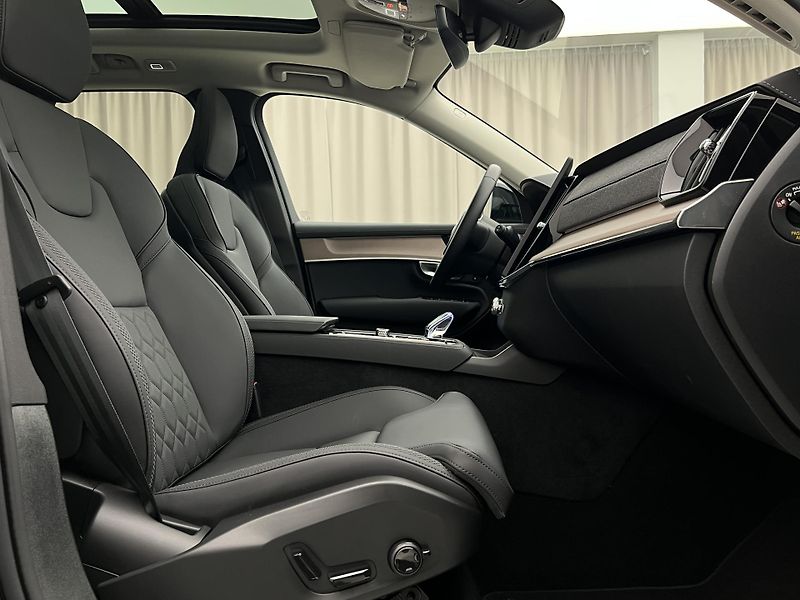 Volvo XC90 T8 AWD RECHARGE PLUS DARK AUT - fotka 20 z 48