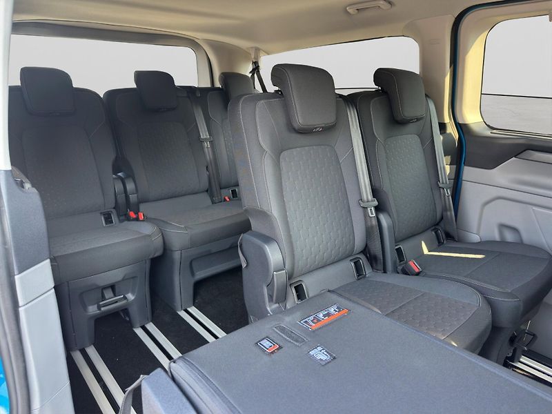 Ford Tourneo Custom (2026) 2,0 EcoBlue L2 TITANIUM - fotka 14 z 15