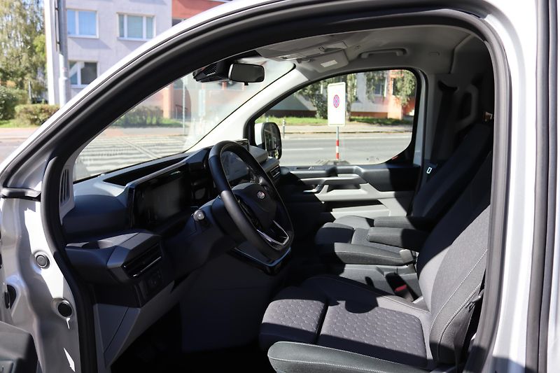 Ford Tourneo Custom Ford Tourneo Custom titaniumL2 - fotka 23 z 55