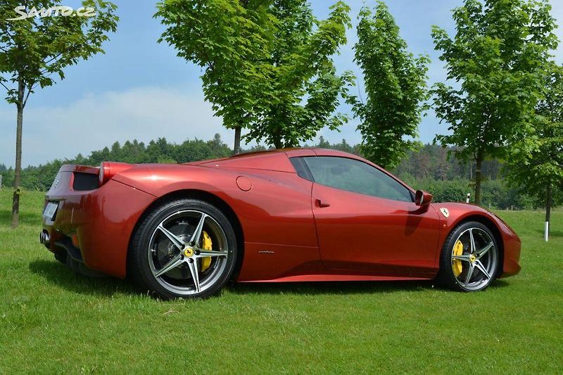 Ferrari 458 Spider Nové ! Top Výbava LIFT - fotka 23 z 33