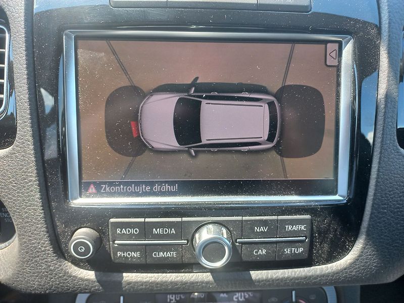 Volkswagen Touareg R-Line 4,2 V8 TDi 4motion - fotka 11 z 15
